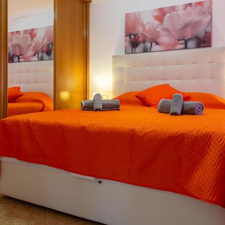 Moderno Y Acogedor Apartamento Para 6 Personas Valenza Esterno foto