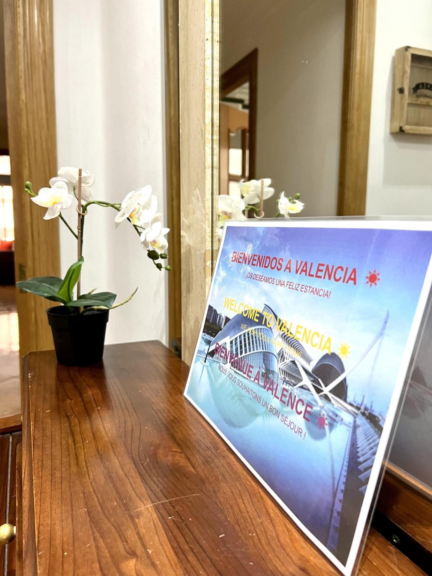 Moderno Y Acogedor Apartamento Para 6 Personas Valenza Esterno foto