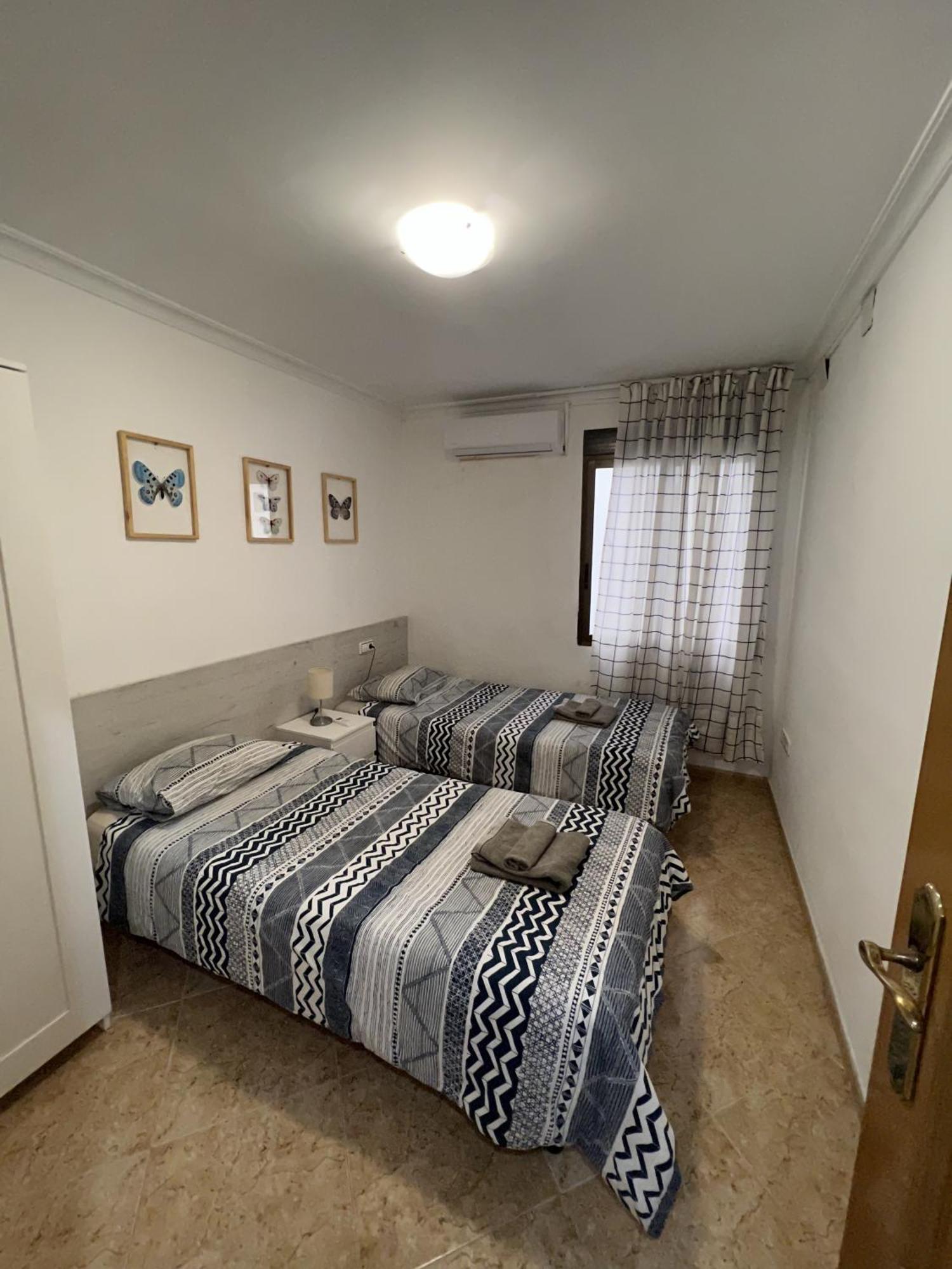 Moderno Y Acogedor Apartamento Para 6 Personas Valenza Esterno foto