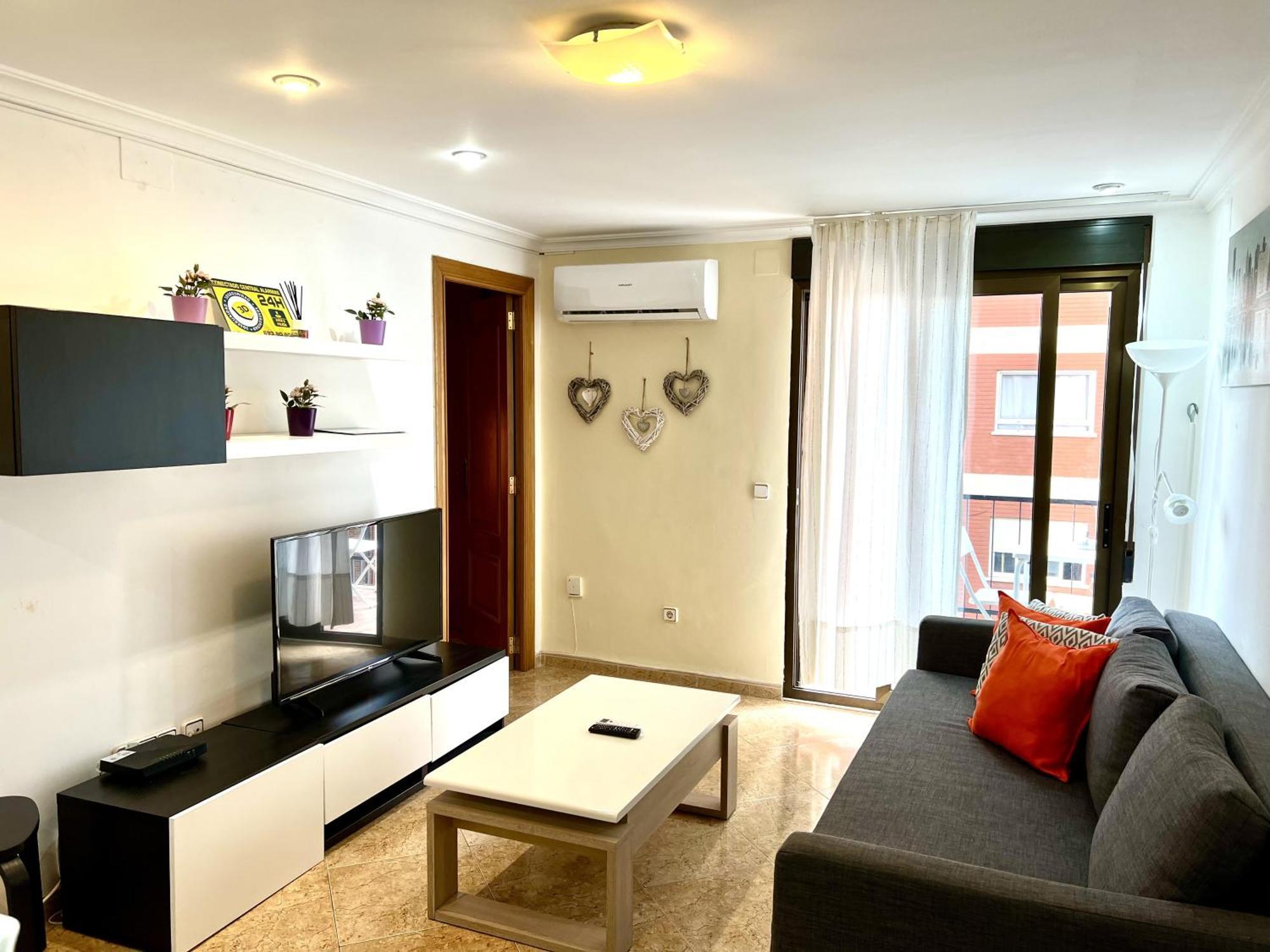 Moderno Y Acogedor Apartamento Para 6 Personas Valenza Esterno foto