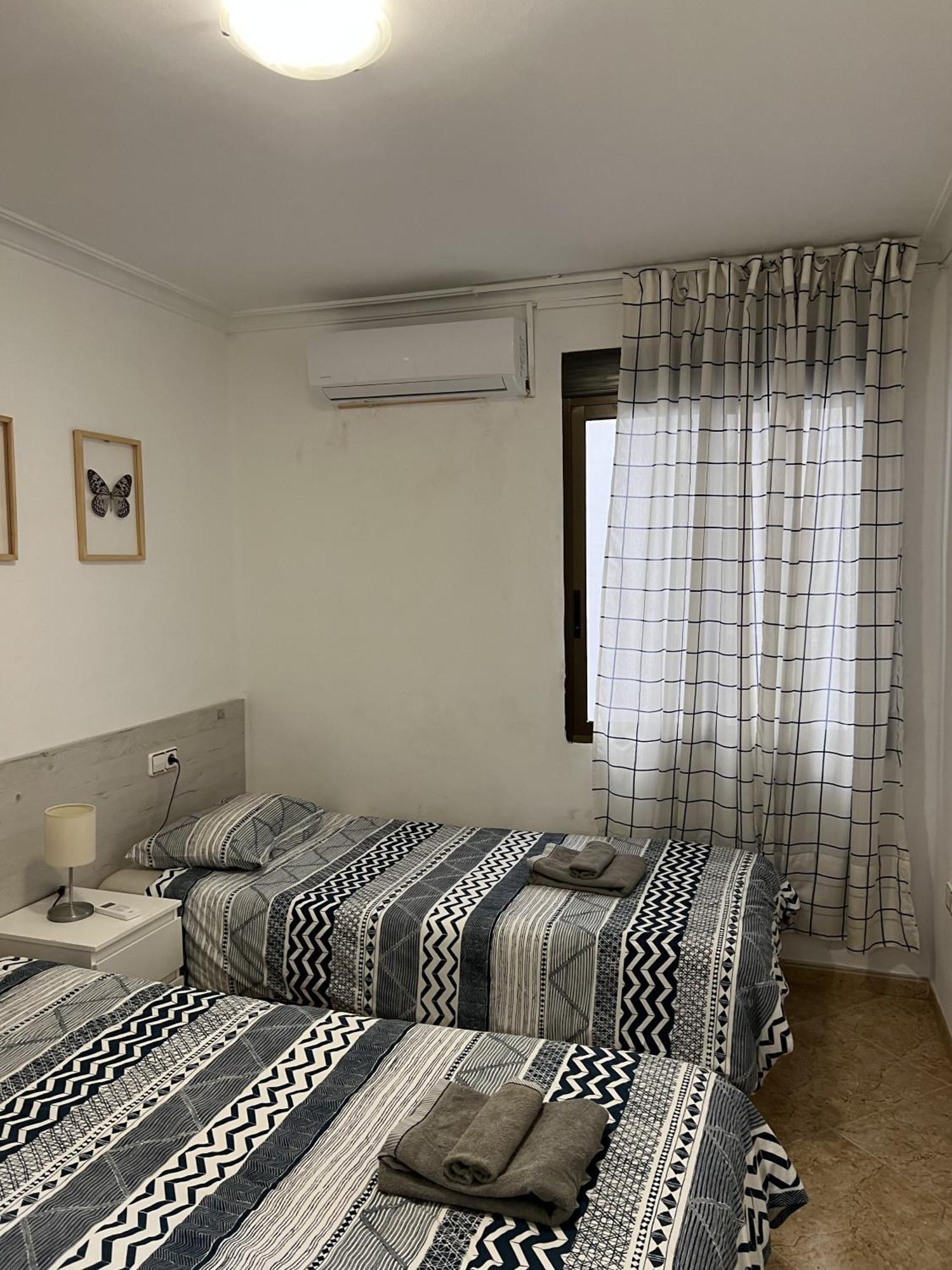 Moderno Y Acogedor Apartamento Para 6 Personas Valenza Esterno foto