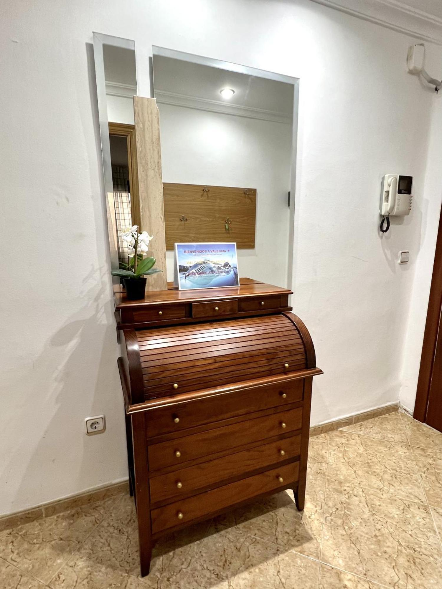 Moderno Y Acogedor Apartamento Para 6 Personas Valenza Esterno foto