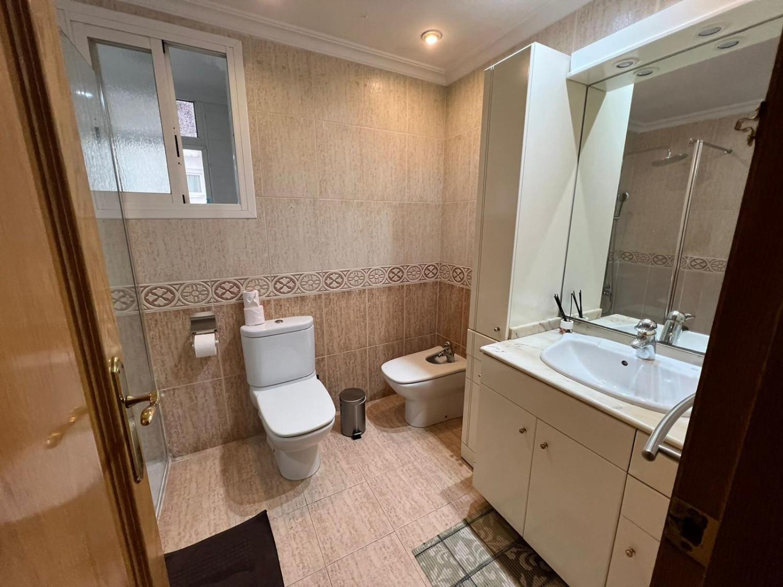 Moderno Y Acogedor Apartamento Para 6 Personas Valenza Esterno foto